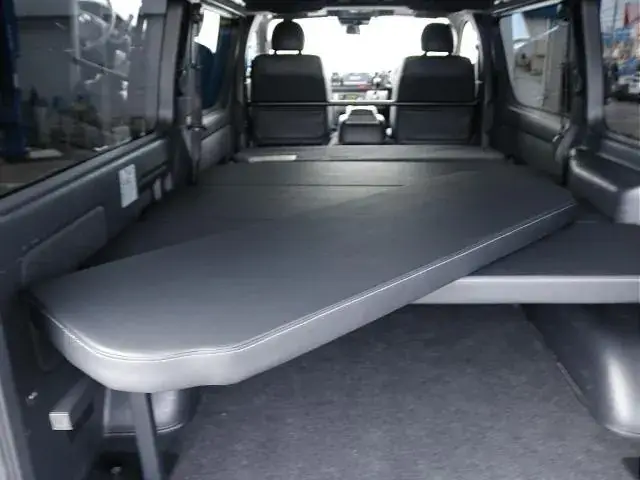 Toyota Hiace Van 2019 photo 4