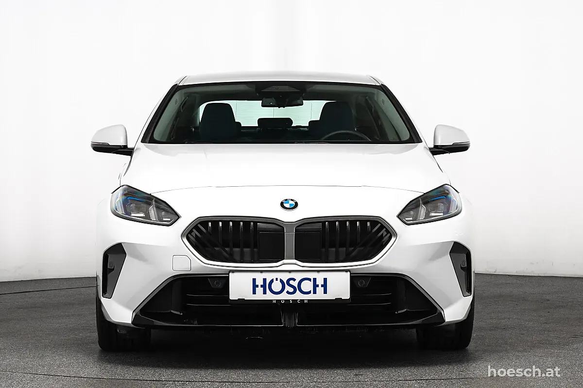 BMW 2 Series 2025 photo 2