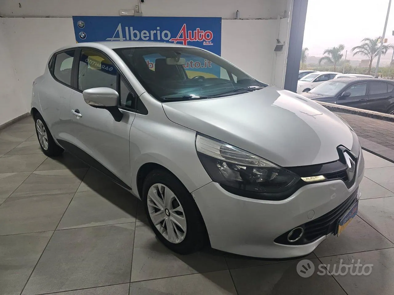 Renault Clio 2013 photo 2