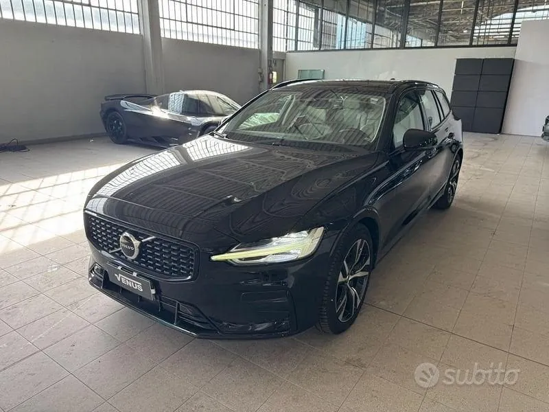 Volvo V60 2023 photo 3