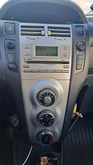 Toyota Yaris 2006 photo 3