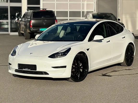 Tesla Model 3 2021 photo 2