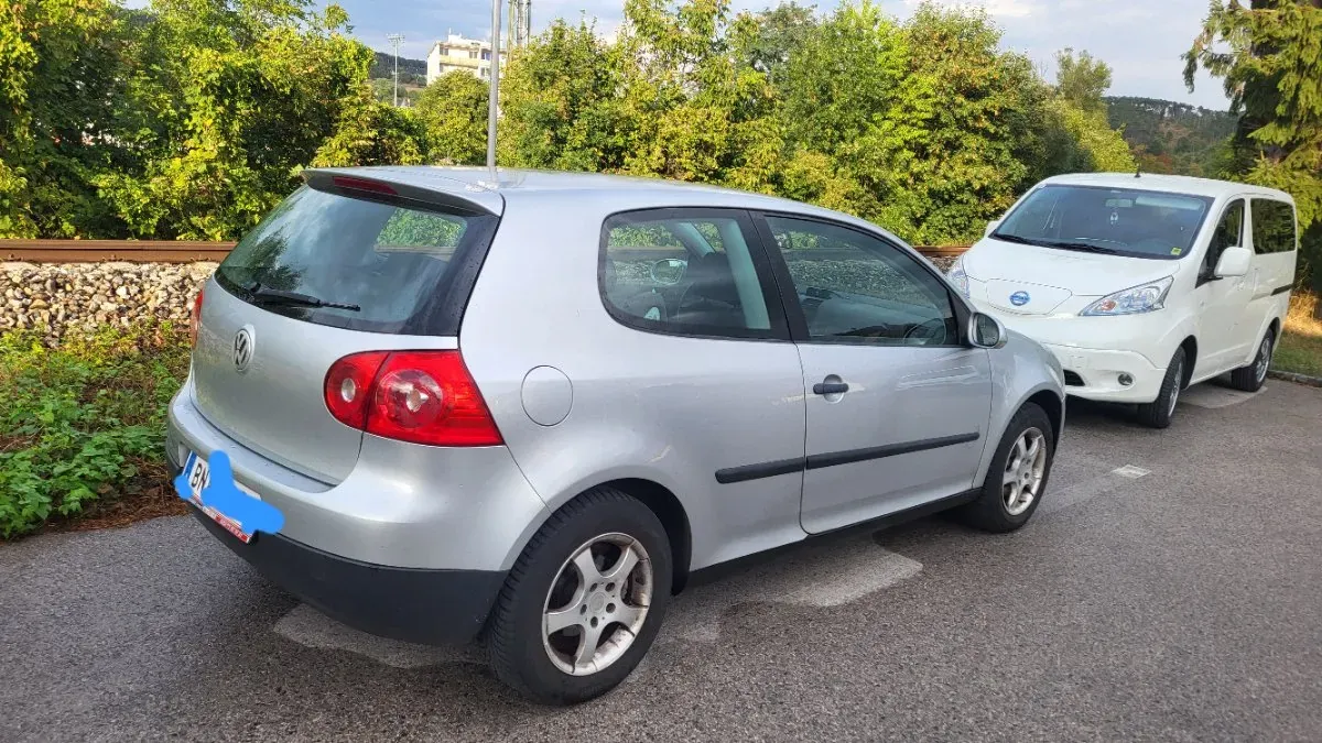Volkswagen Golf 2005 photo 2