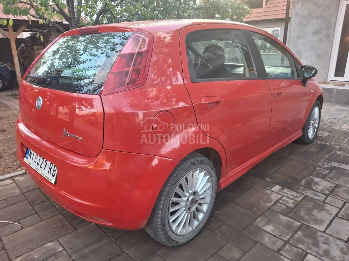 Fiat Grande Punto 2007 photo 4
