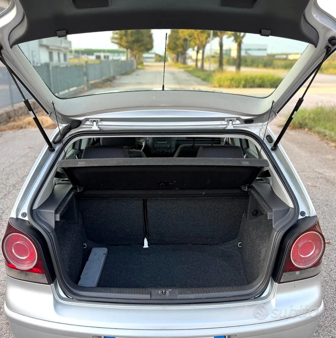 Volkswagen Polo 2005 photo 5