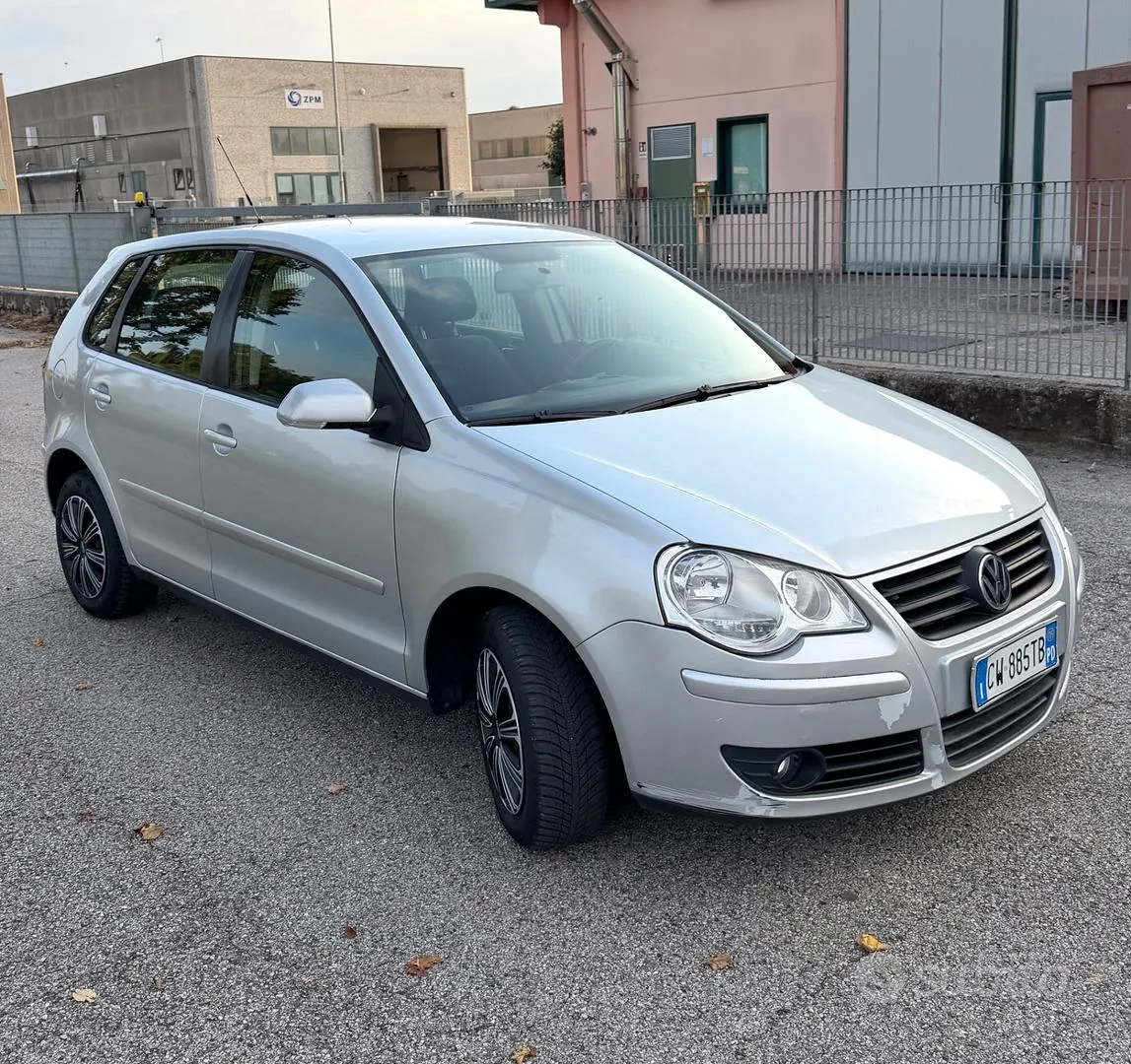 Volkswagen Polo 2005 photo 2