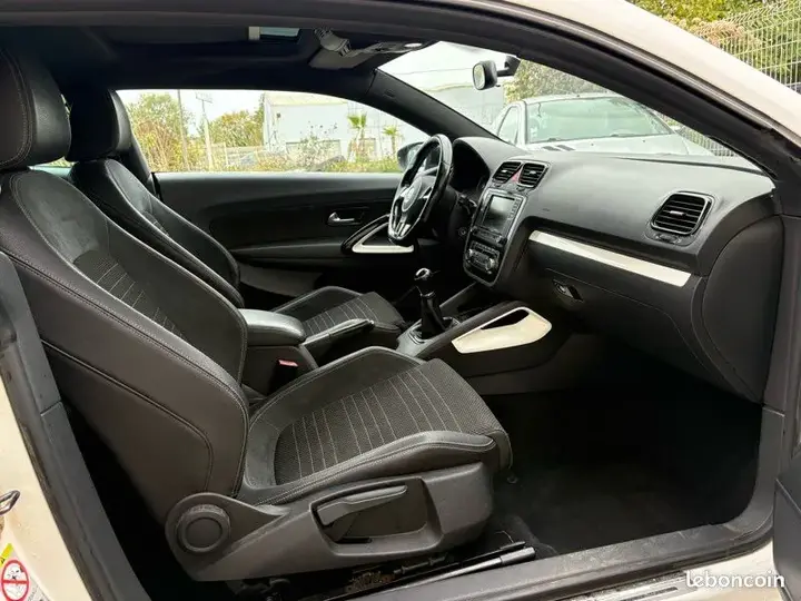 Volkswagen Scirocco 2009 photo 3