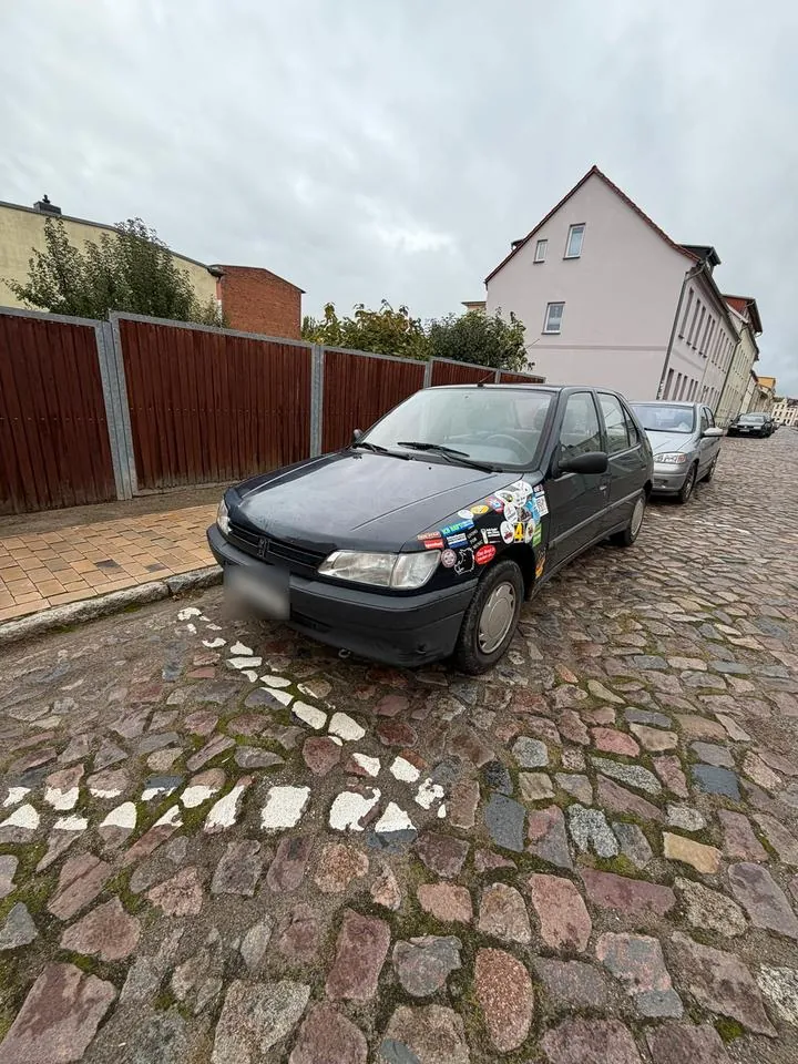 Peugeot 306