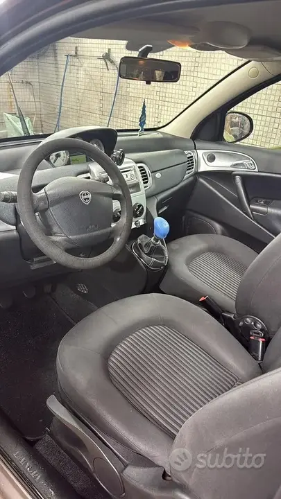 Lancia Ypsilon 2010 photo 4