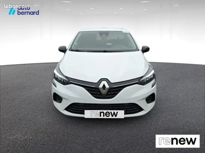 Renault Clio 2023 photo 2