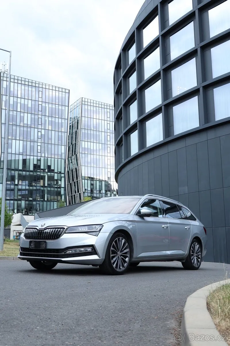 Skoda Superb 2022 photo 3