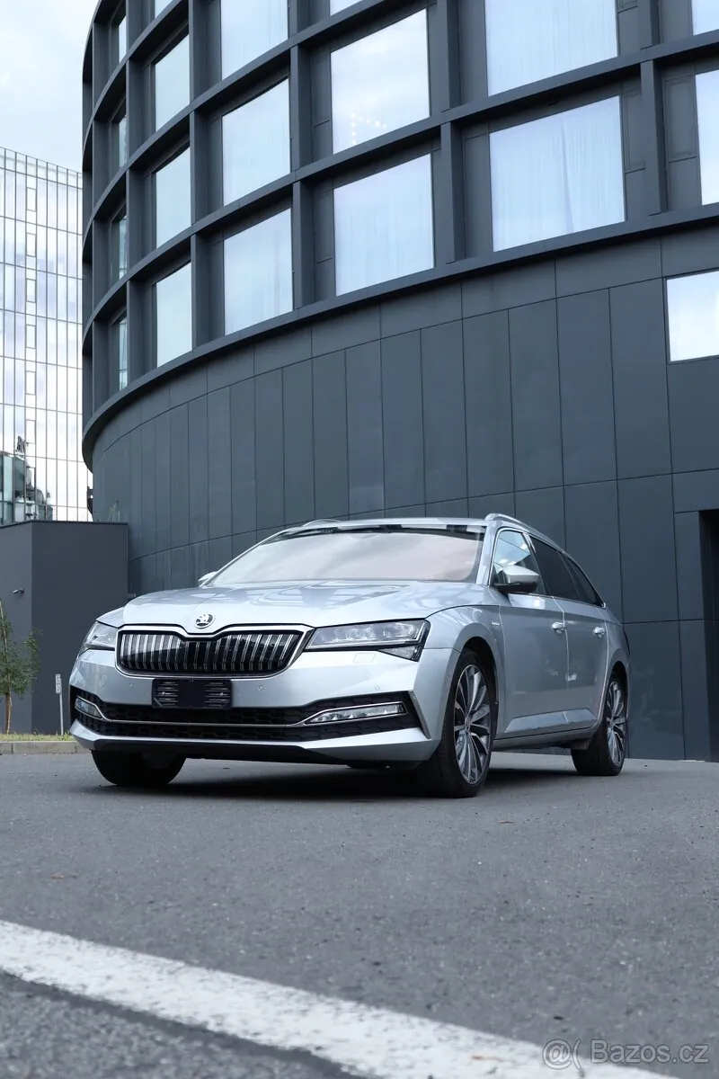 Skoda Superb 2022 photo 2