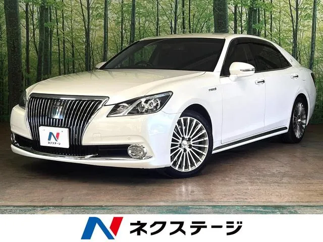 Toyota Crown Majesta F Version