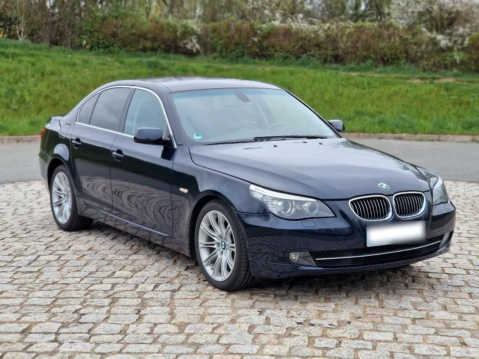 BMW 525I