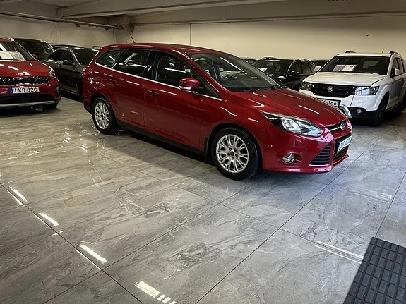 Ford Focus 2012 photo 2