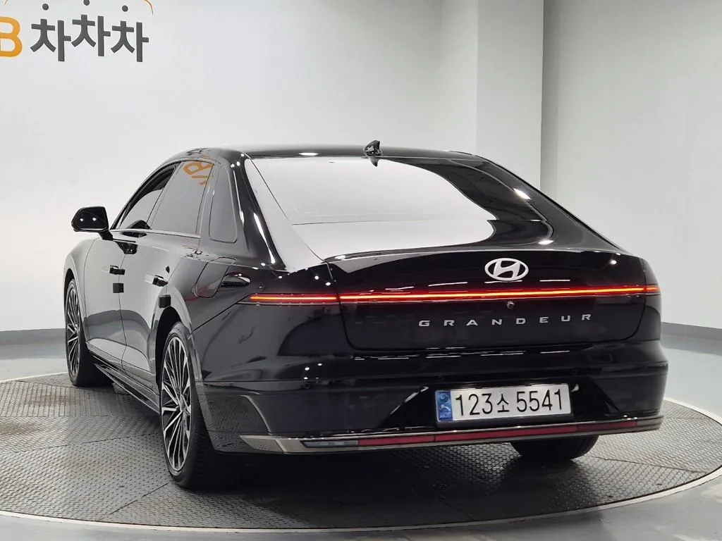 Hyundai Grandeur 2023 photo 2
