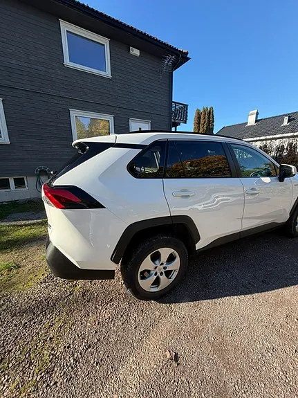 Toyota Rav4 2021 photo 3