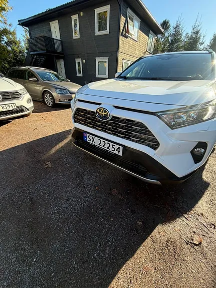Toyota Rav4 2021 photo 2