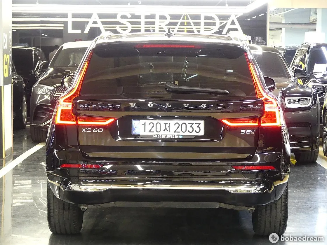 Volvo Xc60 2023 photo 3