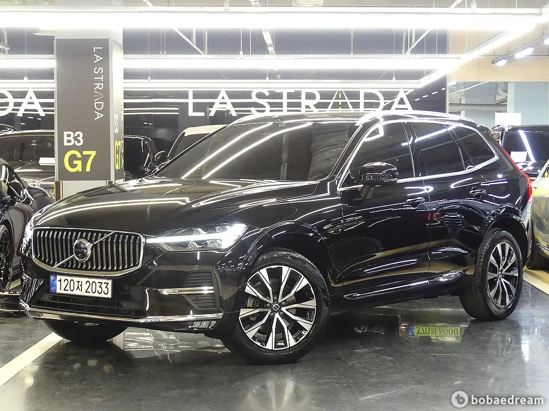 Volvo Xc60 2023 photo 2