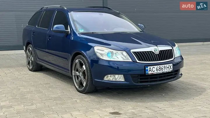 Skoda Octavia 2009 photo 4