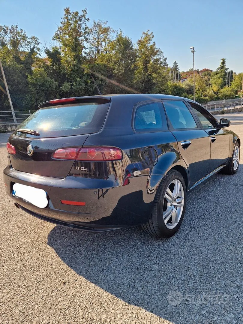 Alfa Romeo 159 2008 photo 5