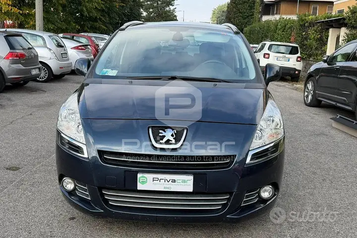 Peugeot 5008 2013 photo 2