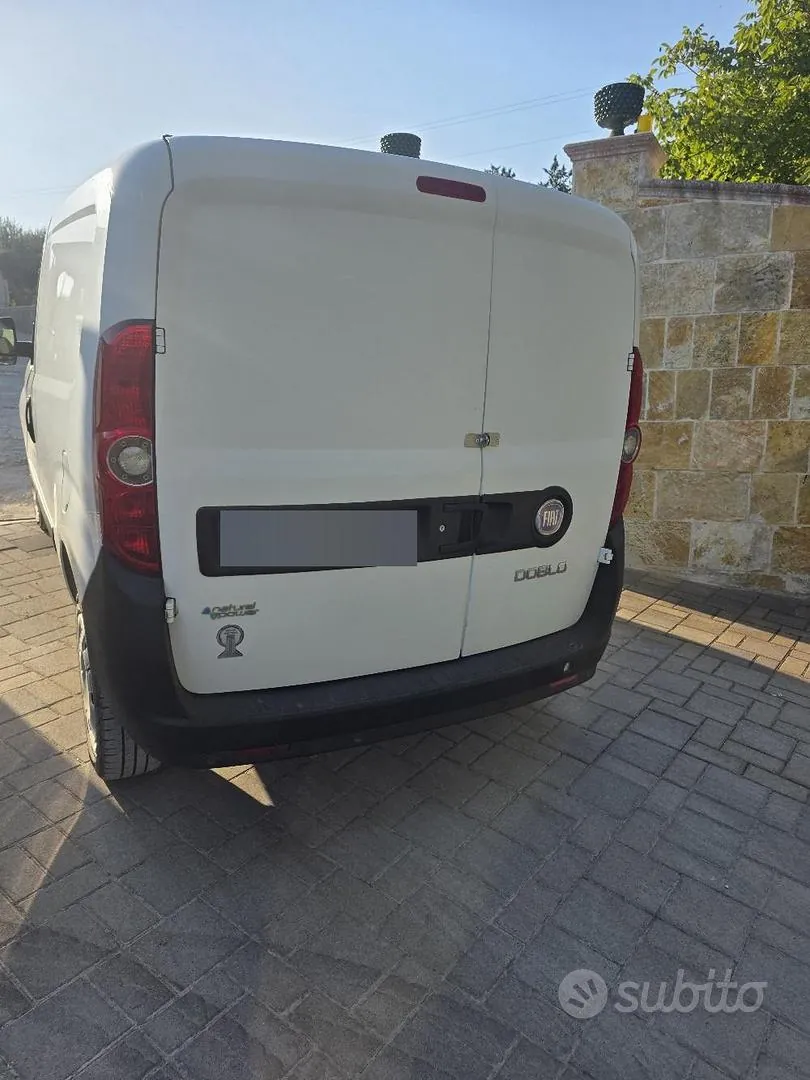 Fiat Doblò 2011 photo 2