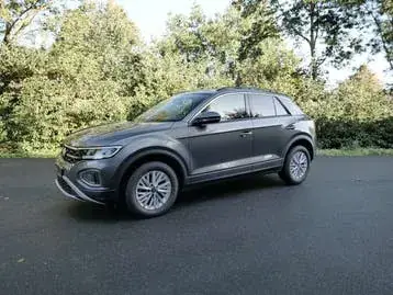 Volkswagen T-Roc 2023 photo 2