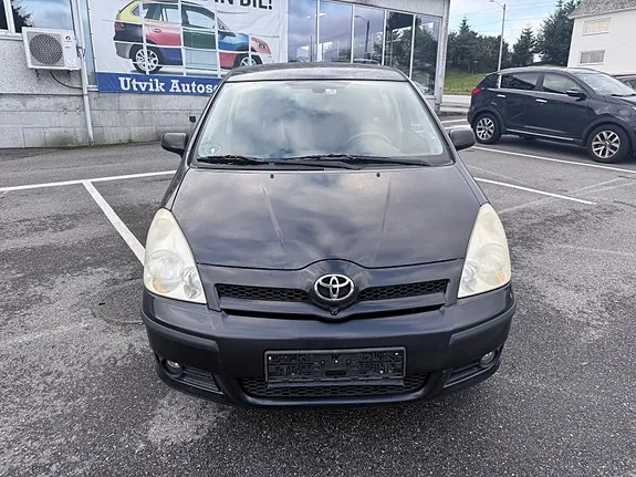 Toyota Corolla Verso 2004 photo 2
