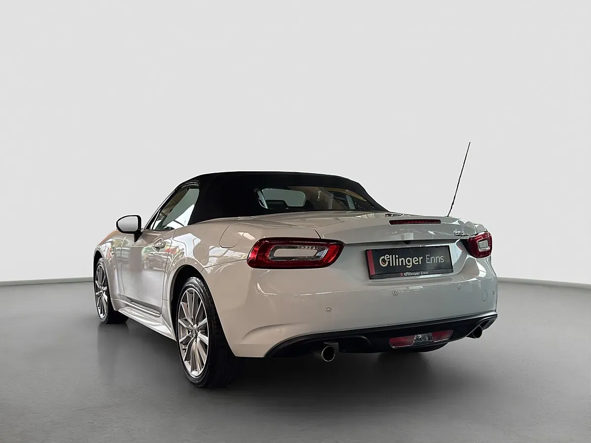 Fiat 124 Spider Lusso 2018 photo 3