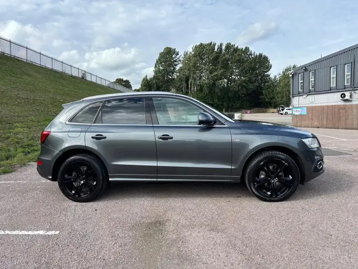 Audi Q5 2015 photo 4