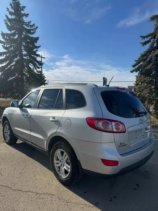 Hyundai Santa Fe 2010 photo 4