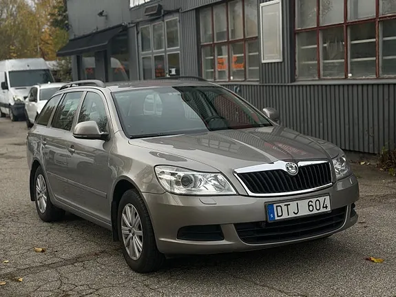 Skoda Octavia 2010 photo 3