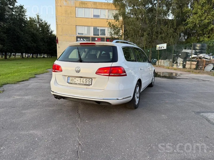 Volkswagen Passat 2012 photo 3
