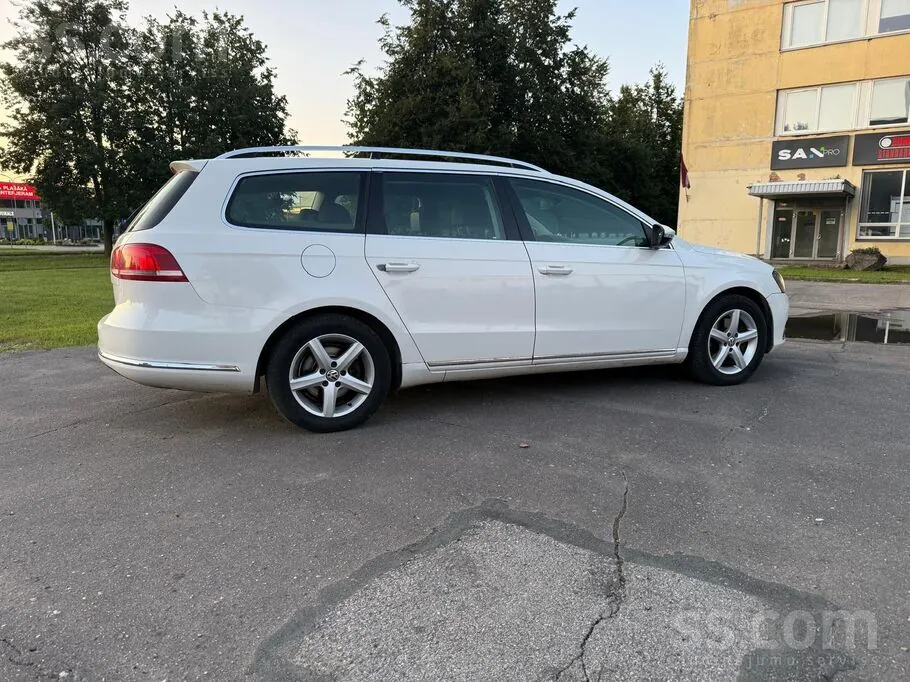 Volkswagen Passat 2012 photo 4