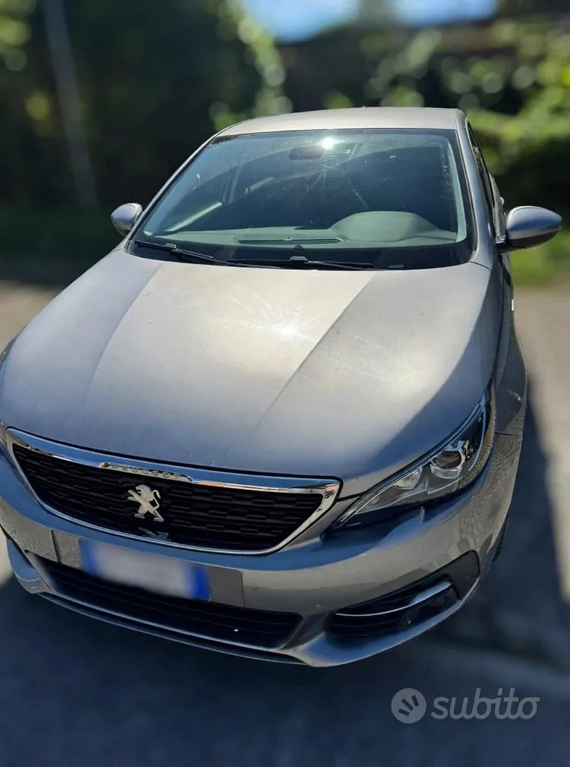 Peugeot 308 2018 photo 2