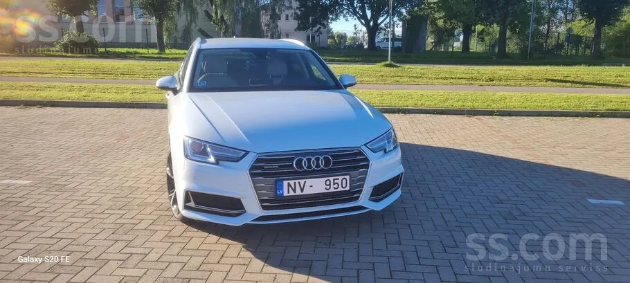 Audi A4 2019 photo 2