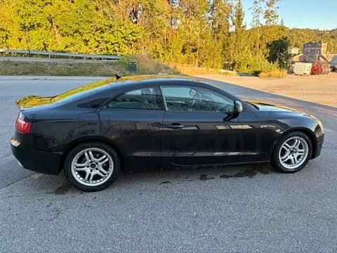 Audi A5 2009 photo 2