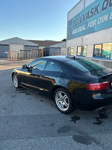 Audi A5 2009 photo 4
