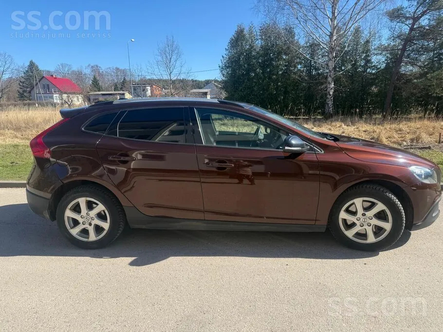Volvo V40