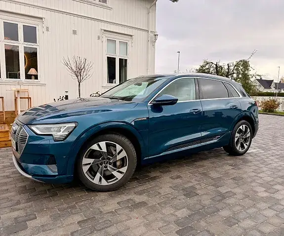 Audi E-Tron 2021 photo 2