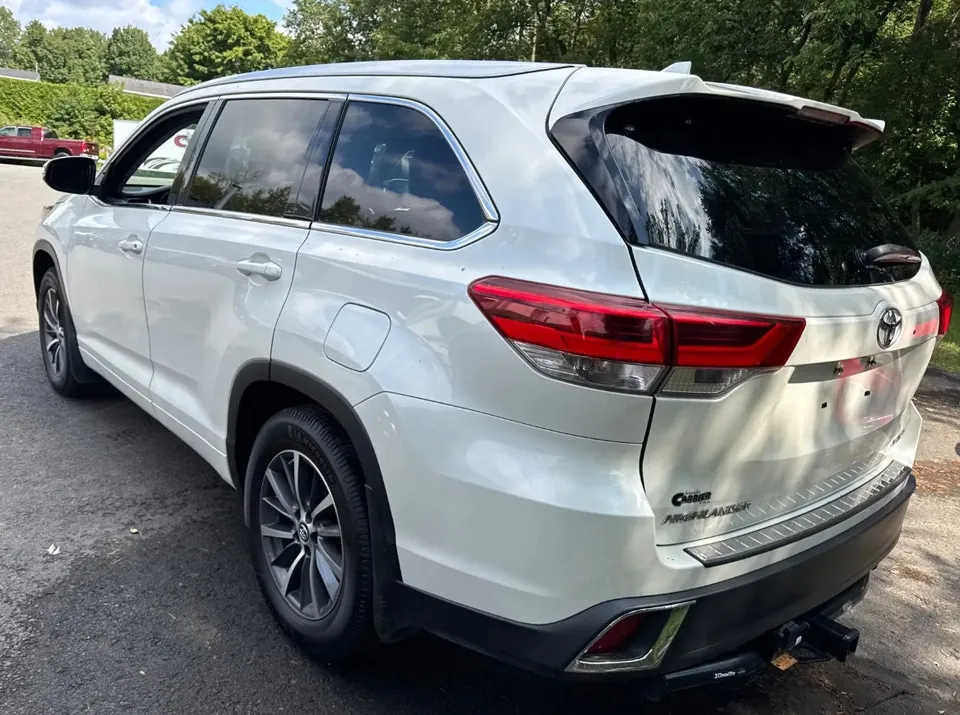 Toyota Highlander 2018 photo 2
