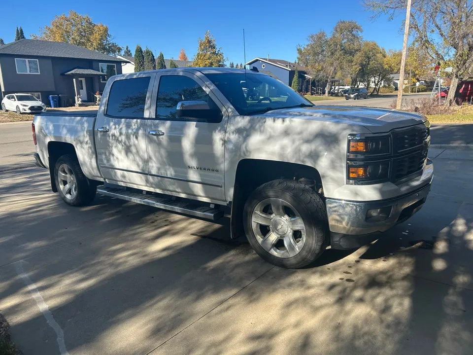 Chevrolet Silverado 1500 2014 photo 2