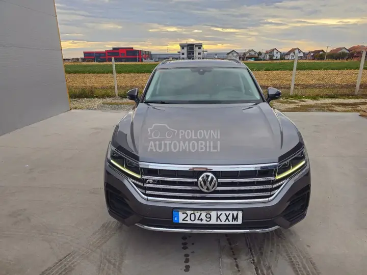 Volkswagen Touareg 2019 photo 2