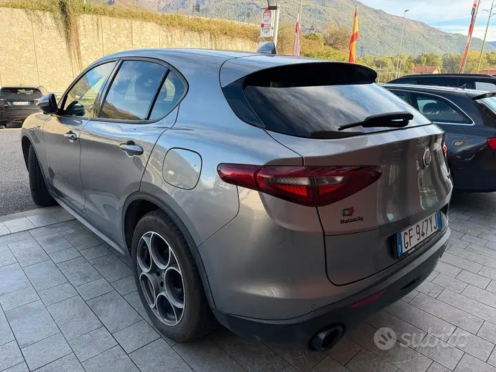 Alfa Romeo Stelvio 2021 photo 4
