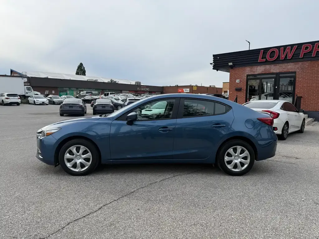Mazda 3 2018 photo 3