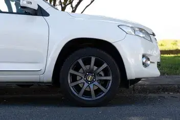 Toyota Vanguard 2010 photo 3