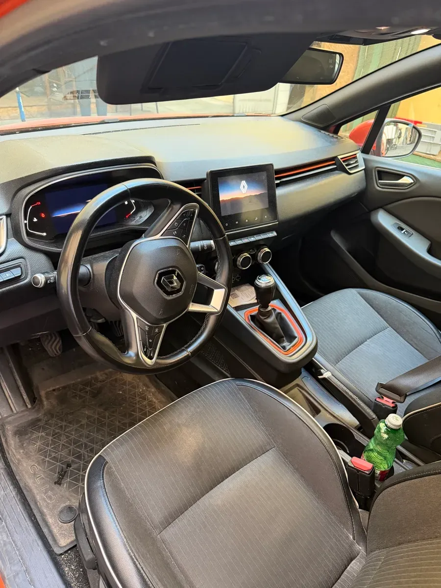 Renault Clio 2021 photo 2