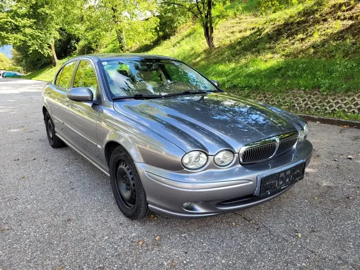 Jaguar X-Type